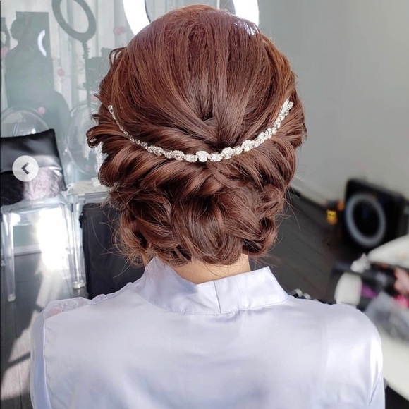 New bridal veil + accessory - Picture 1 of 5